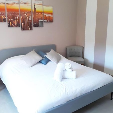 Stanza Vacanza Confortevole In Appartamento Ad Un Passo Dal Mare Vallecrosia Buitenkant foto